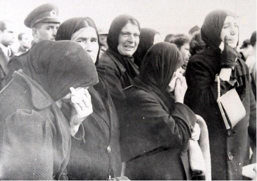 Atatürk son yolculuğuna böyle uğurlandı - Resim 57