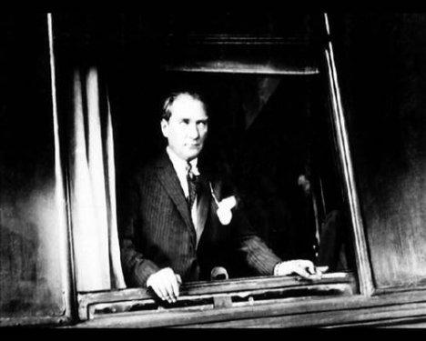 Atatürk'ün daha önce yayınlanmamış fotoğraflar