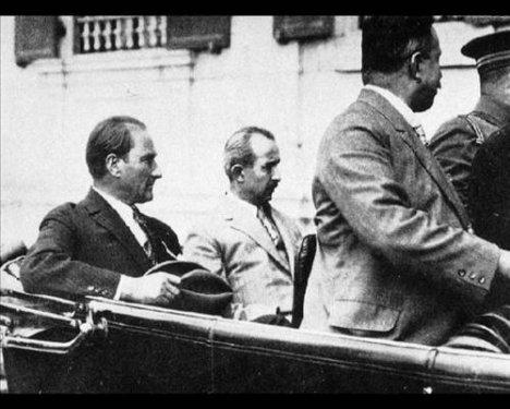 Atatürk'ün daha önce yayınlanmamış fotoğraflar