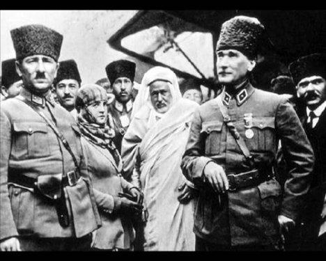 Atatürk'ün daha önce yayınlanmamış fotoğraflar