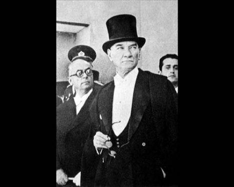 Atatürk'ün daha önce yayınlanmamış fotoğraflar