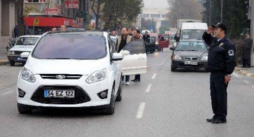 Türkiye Atatürk'ü andı