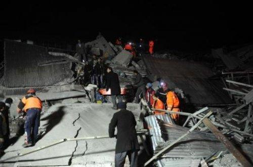 Van'da 5.6'lık deprem 