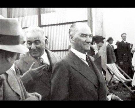 Atatürk'ün daha önce yayınlanmamış fotoğraflar