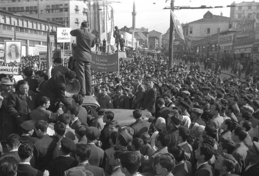 Atatürk son yolculuğuna böyle uğurlandı - Resim 26
