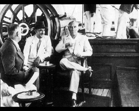 Atatürk'ün daha önce yayınlanmamış fotoğraflar