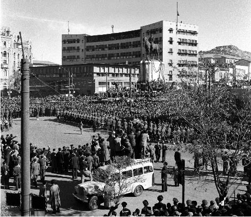 Atatürk son yolculuğuna böyle uğurlandı - Resim 129