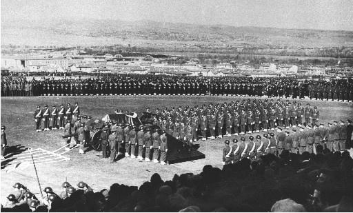 Atatürk son yolculuğuna böyle uğurlandı - Resim 27