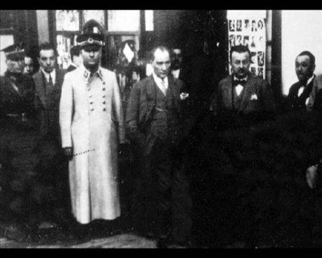 Atatürk'ün daha önce yayınlanmamış fotoğraflar