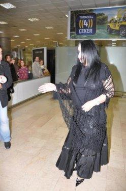 Bülent Ersoy'dan genç sevgiliye 8 bin TL’lik bayram hediyesi