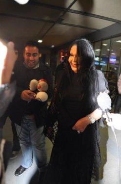 Bülent Ersoy'dan genç sevgiliye 8 bin TL’lik bayram hediyesi