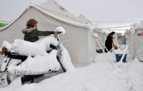 Van beyaza büründü