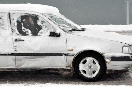 Van beyaza büründü