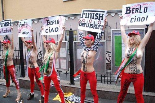 Femen'den Berlusconi’nin gidişine üstsüz kutlama - Resim 5