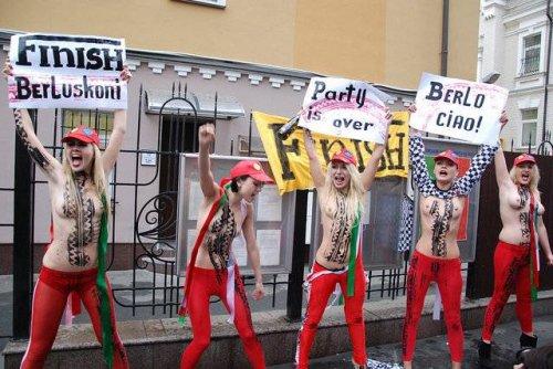 Femen'den Berlusconi’nin gidişine üstsüz kutlama - Resim 3