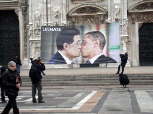 Benetton'dan çok tartışılacak reklam afişleri