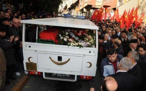 Rahmi Saltuk'un oğlu son yolculuğuna uğurlandı - Resim 12