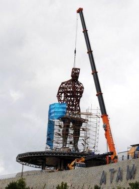 Türkiye'nin en büyük Atatürk heykeli Artvin'de