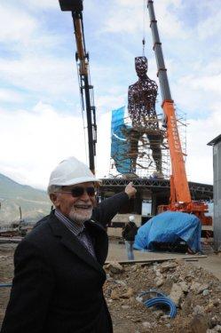 Türkiye'nin en büyük Atatürk heykeli Artvin'de