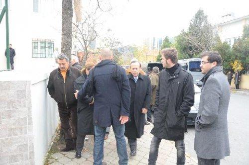 Kıvanç Kadir İnanır'ın arkasından bakakaldı - Resim 4