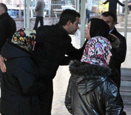 Önder Bekensir Demet Akalın'ı kötü gününde yalnız bırakmadı