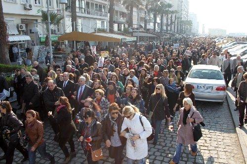 İzmir'de Balbay için 1000 karanfil eylemi  - Resim 2