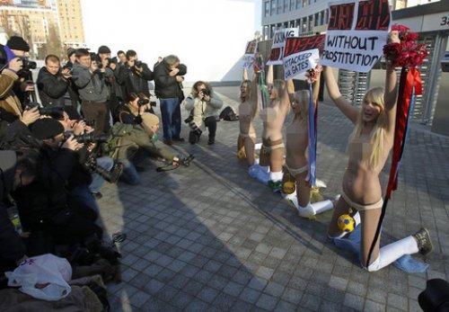 FEMEN UEFA'ya karşı - Resim 6