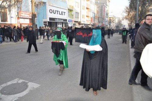 Kerbela şehitleri için gözyaşları sel oldu - Resim 13