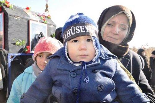 Kerbela şehitleri için gözyaşları sel oldu - Resim 17