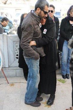 Işın Karaca'dan babasına son bakış - Resim 12