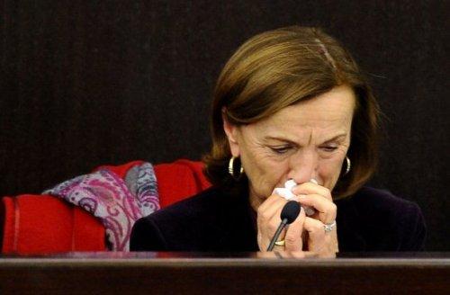 İtalyan bakan kurtarma paketini açıklarken ağladı - Resim 2