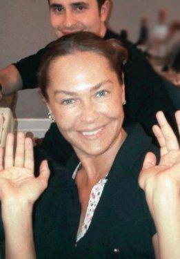 Zehra Hülya'nın karizmasını çizdi