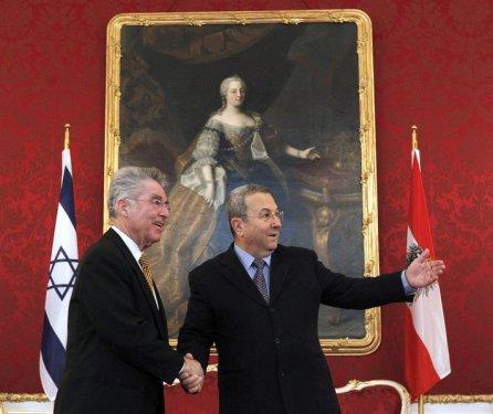 Barak Gül'ü görünce salonu terk etti - Resim 1