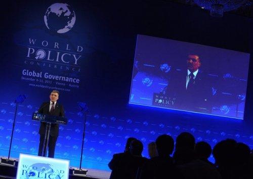 Barak Gül'ü görünce salonu terk etti - Resim 4