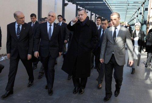 Erdoğan ameliyattan sonra ilk kez dışarıya çıktı - Resim 2