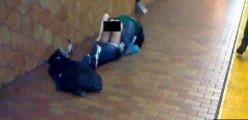 Metroda akıl almaz görüntü