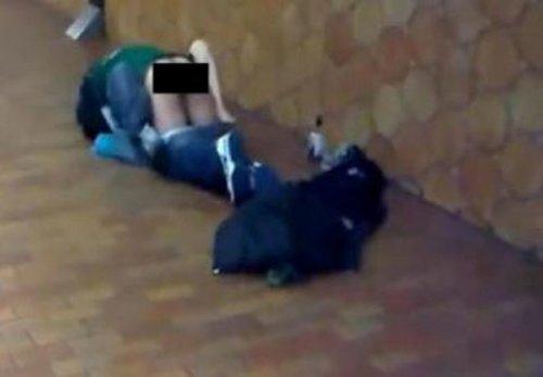 Metroda akıl almaz görüntü