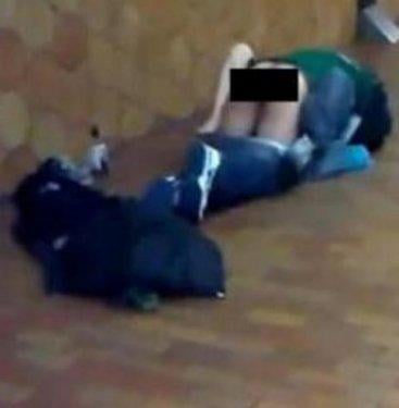 Metroda akıl almaz görüntü