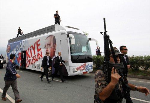 Erdoğan'la birlikte o da işe döndü - Resim 1