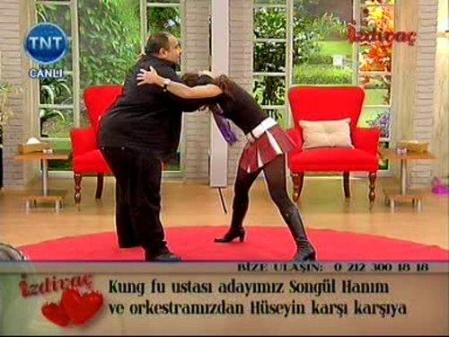 İzdivaçta kung-fucu gelin güreş tuttu - Resim 8