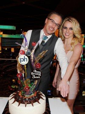 Britney Spears nişanlandı - Resim 1