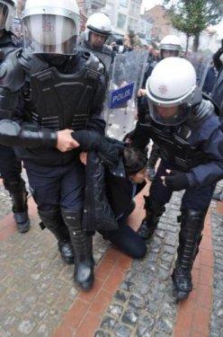 Edirne'de protestocu gençler gözaltına alındı - Resim 18