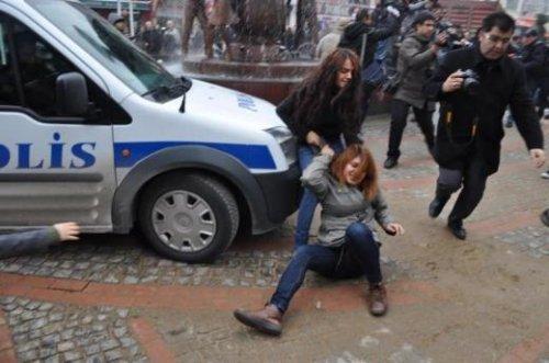 Edirne'de protestocu gençler gözaltına alındı - Resim 11