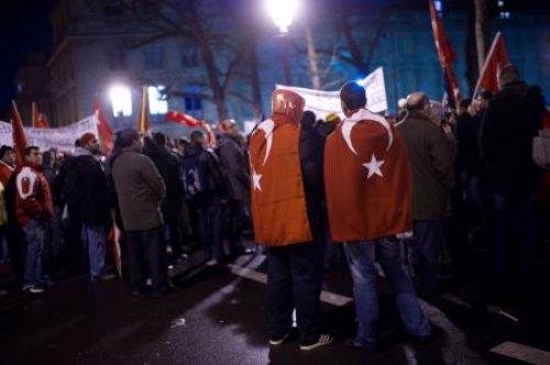 Fransa'daki Türkler ayaklandı - Resim 4