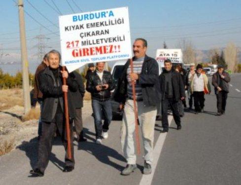 Burdur'da kıyak emeklilik protestosu
