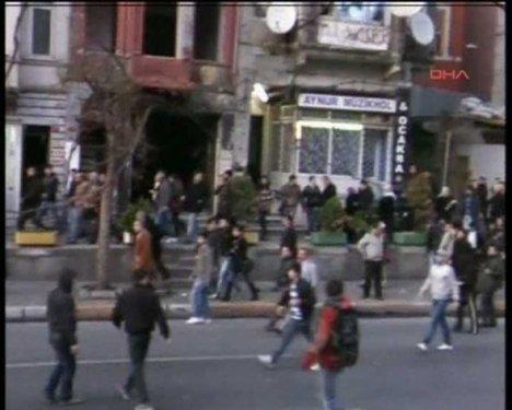 BDP'liler Taksim'i savaş alanına çevirdi