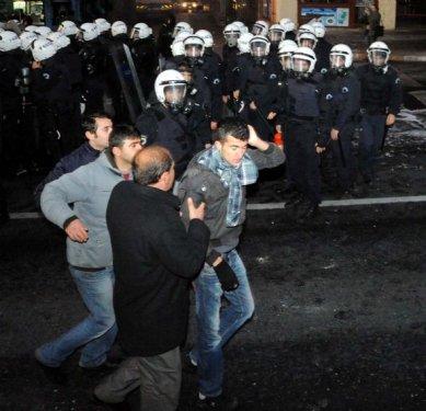 BDP'liler Taksim'i savaş alanına çevirdi