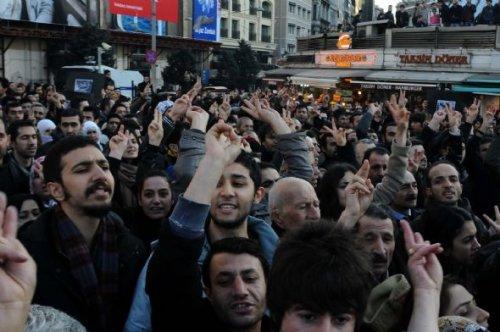 BDP'liler Taksim'i savaş alanına çevirdi