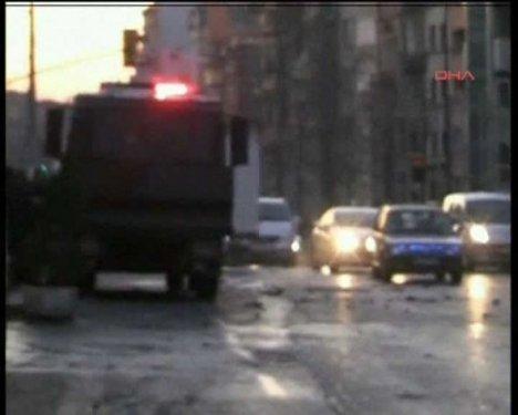 BDP'liler Taksim'i savaş alanına çevirdi