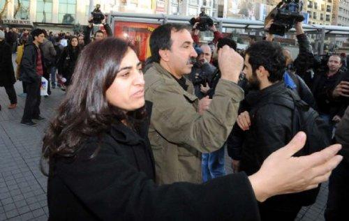 BDP'liler Taksim'i savaş alanına çevirdi